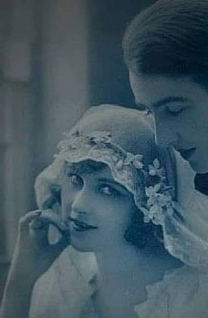 Mireasa din fotografie de Mihaela CD