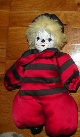 Eu sunt papusa Arlechin de Loreta Toader