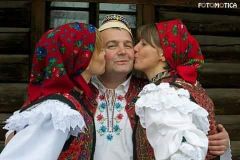 intre doua nu te ploua de sandu chiva