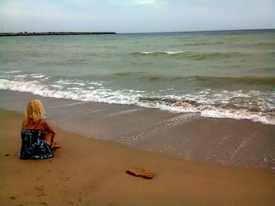 la malul marii de teodora dumitru