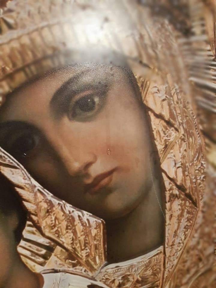 Plangi Maicuta noastra de Elena Tudosa