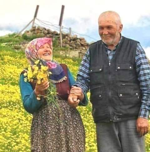 suntem copii de maria mazere.jpg