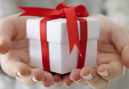 cum-poti-oferi-un-cadou-de-paste-arta-de-darui-o-surpriza