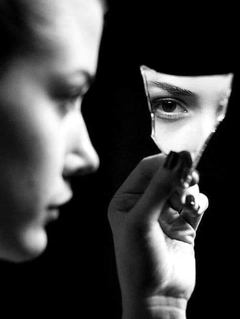 Strofe dezlantuite de Mihaela CD