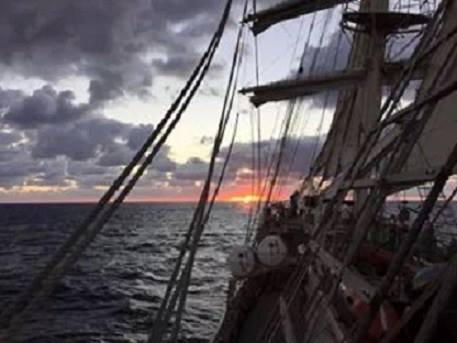 corabia viselor de dvd