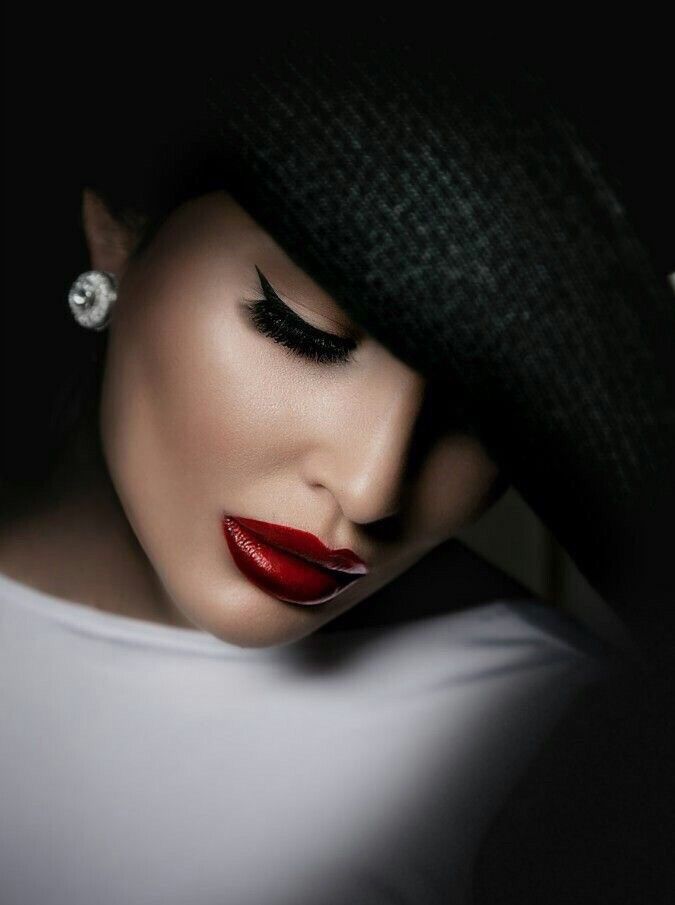 Iubeste-ma azi fara masura de Mihaela CD