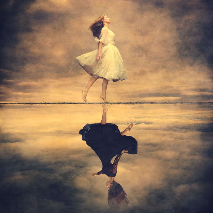 Cetatea zeilor de Mihaela CD