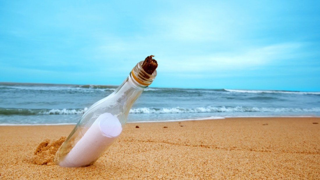 Creative_Wallpaper_Message_in_a_bottle_082504_