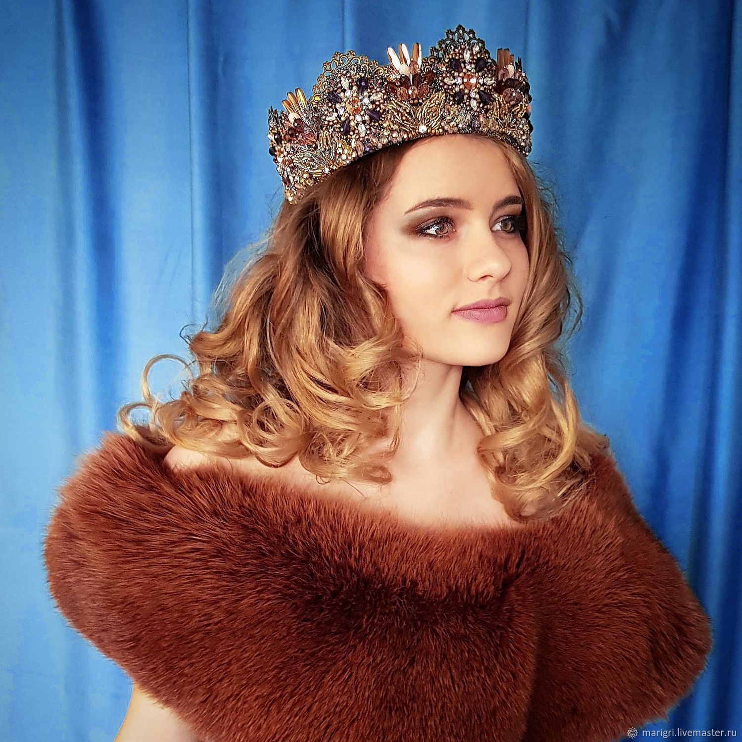 e5e18a9788746e70403464436c0e--swarovski-crystals-crown-medieval-princess